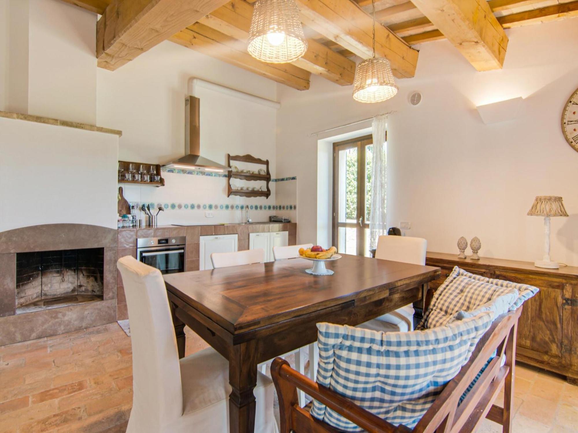 Stunning Apartment In Mombaroccio Near Metauro River Bagian luar foto