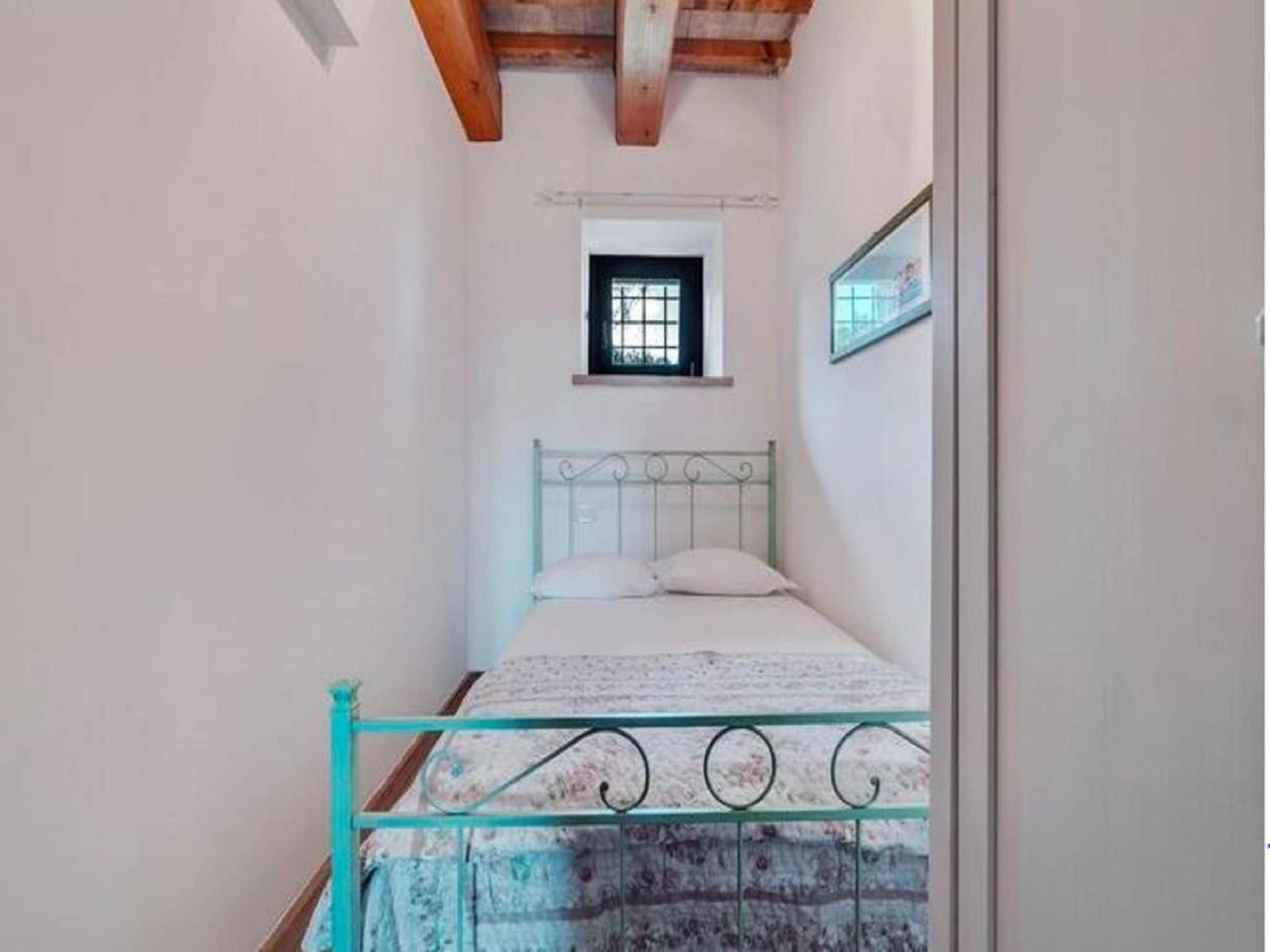 Stunning Apartment In Mombaroccio Near Metauro River Bagian luar foto