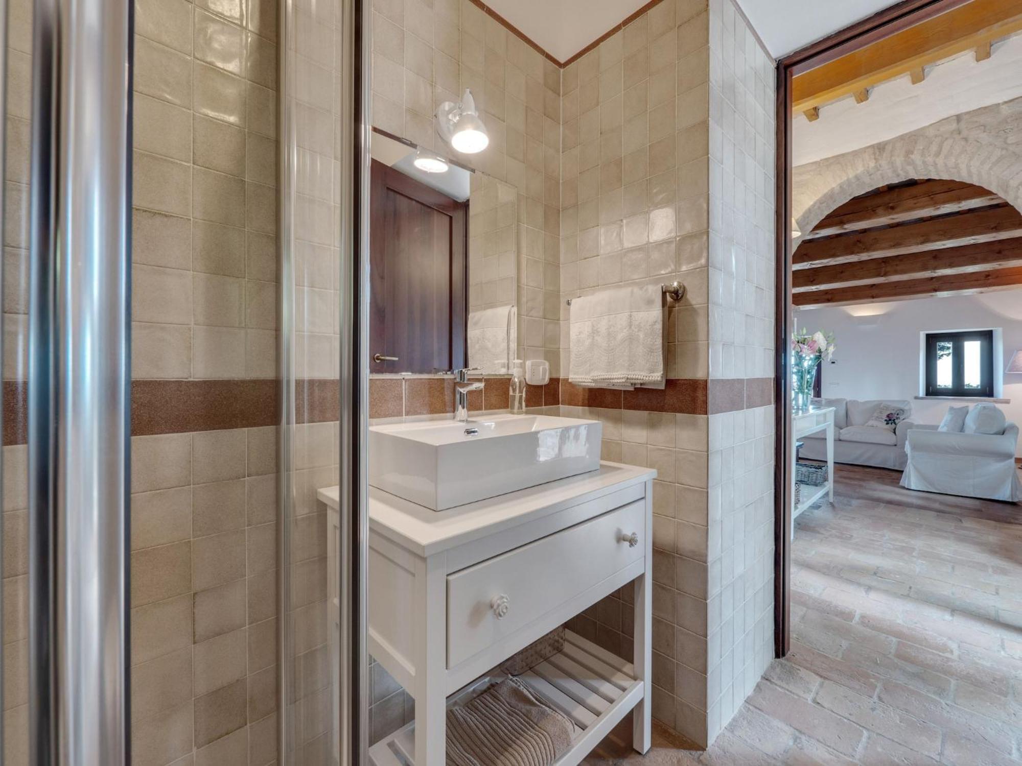 Stunning Apartment In Mombaroccio Near Metauro River Bagian luar foto
