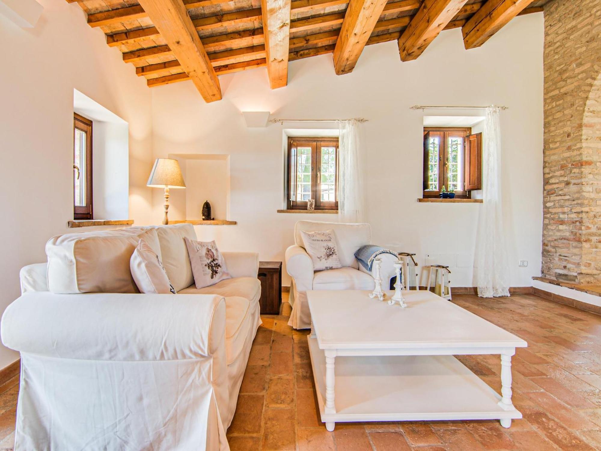 Stunning Apartment In Mombaroccio Near Metauro River Bagian luar foto