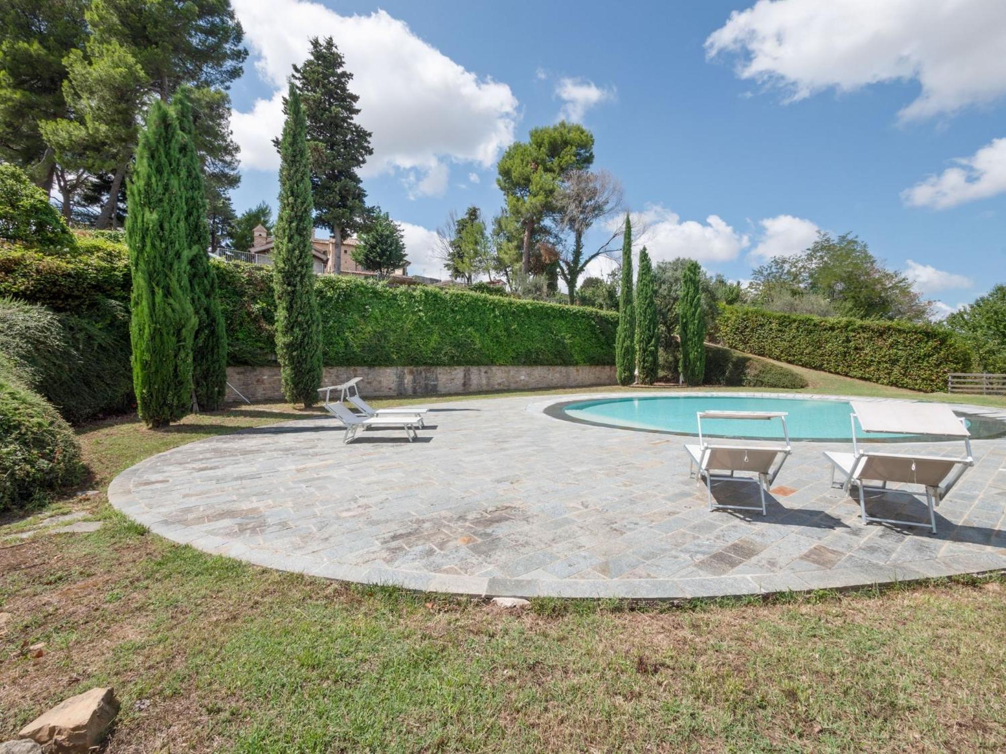 Stunning Apartment In Mombaroccio Near Metauro River Bagian luar foto